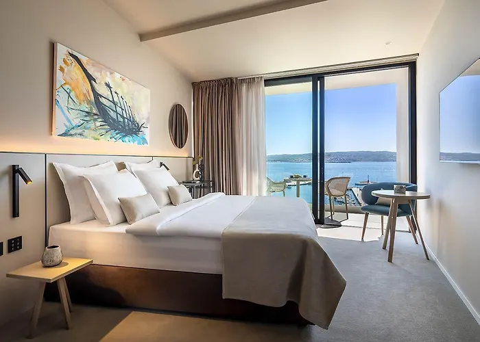 Aminess Younique Narrivi