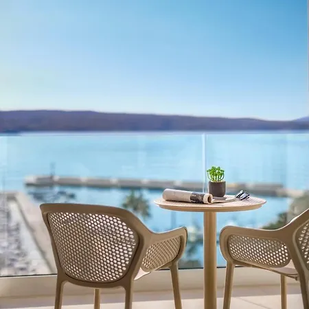 Hotel Aminess Younique Narrivi