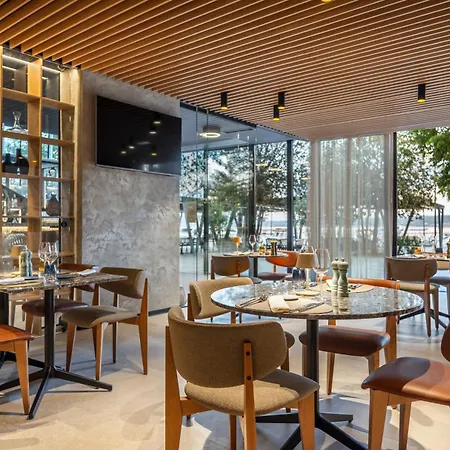 Hotel Aminess Younique Narrivi 5*