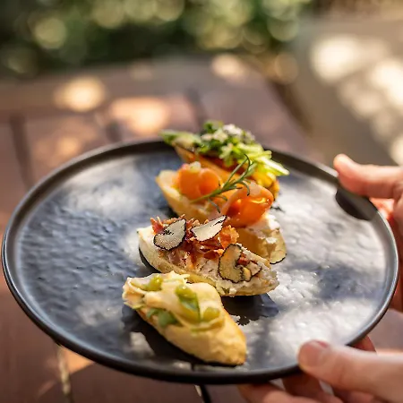 Hotel Aminess Younique Narrivi 5*