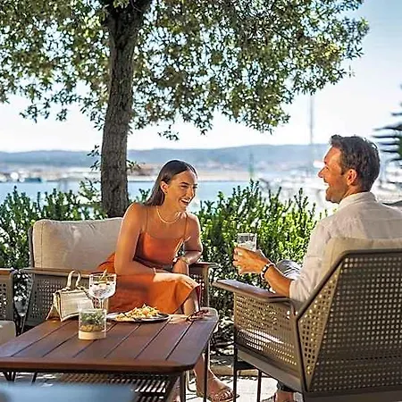 Hotel Aminess Younique Narrivi 5*